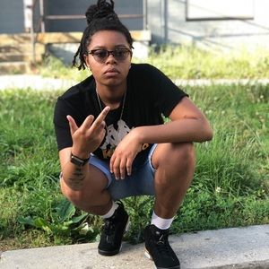 Meet your Posher, Diondra